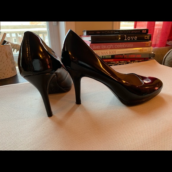 Merona Shoes - ❤️3 for $10 ❤️ vegan patent heels